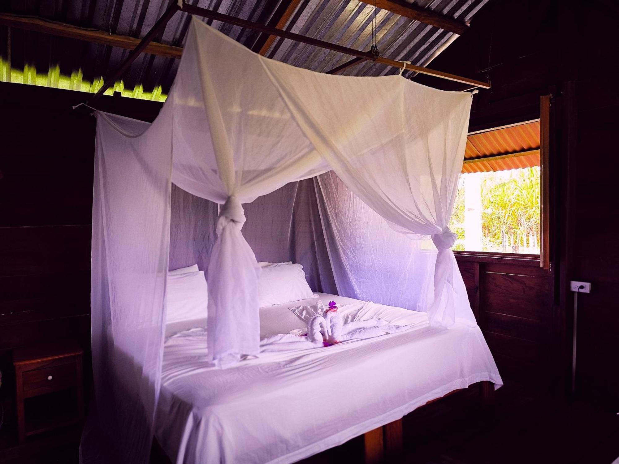 Cabanas Iracas Del Mar Nuquí Exterior foto